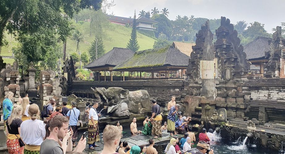 Groepsreis bezoek Tirta Empul tempel